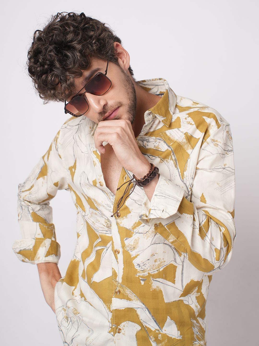 VASTRADO Men Classic Slim Fit Floral Printed Cutaway Collar Cotton Casual Shirt