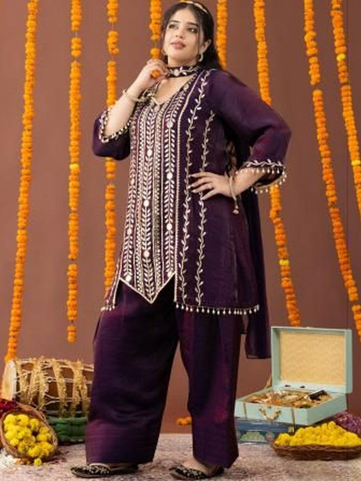 Mamicha Floral Embroidered Regular Kurta & Salwar With Dupatta