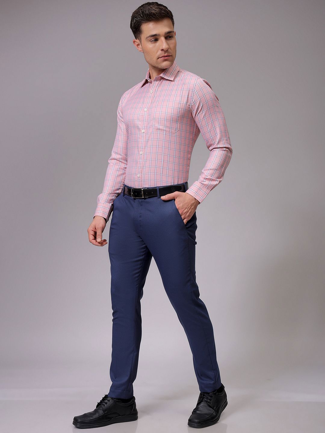 The Indian Garage Co. X Luxe Men Slim Fit Opaque Checked Formal Shirt