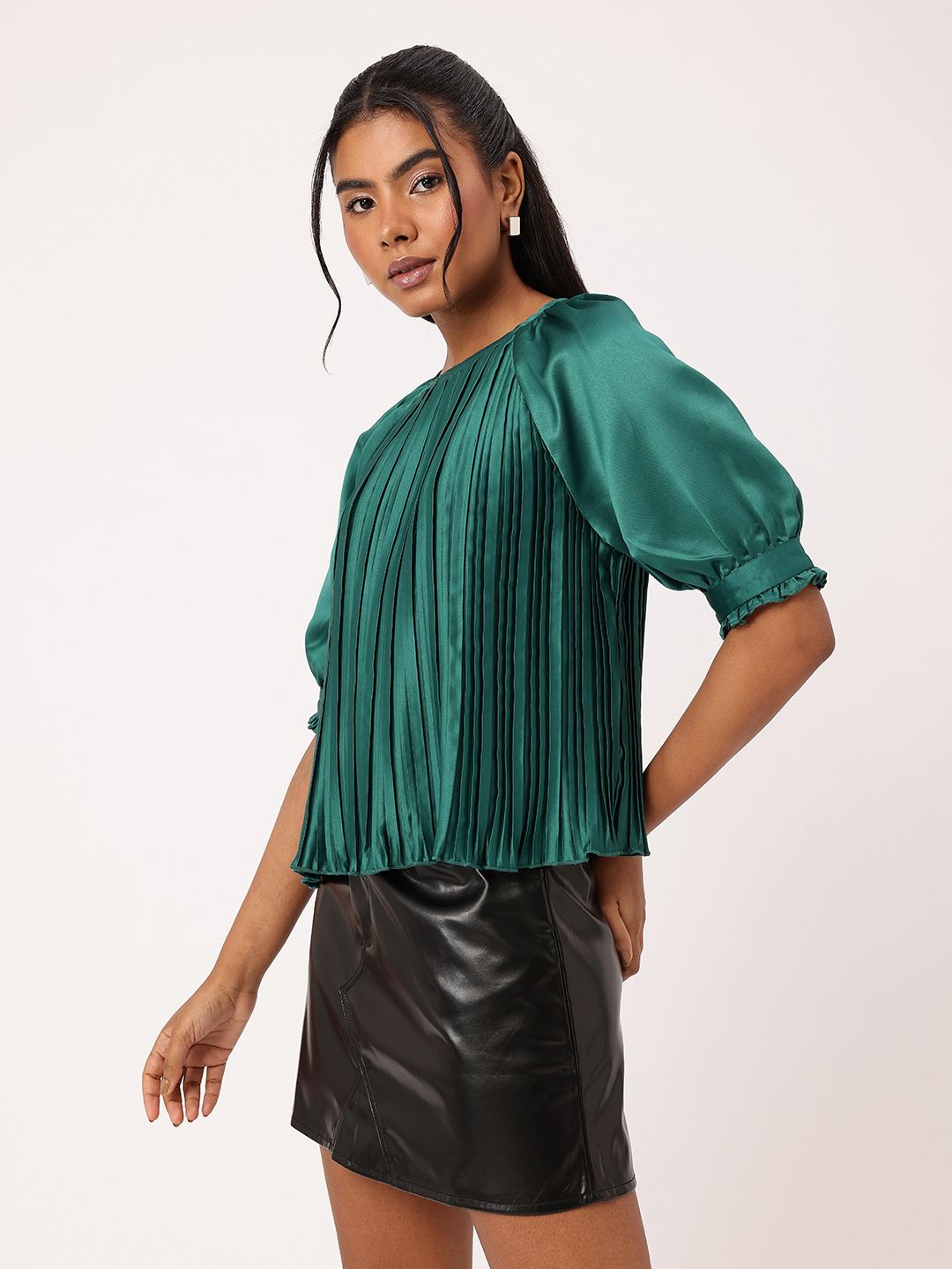 DressBerry Adorable Chic Accordion Pleats Raglan Top