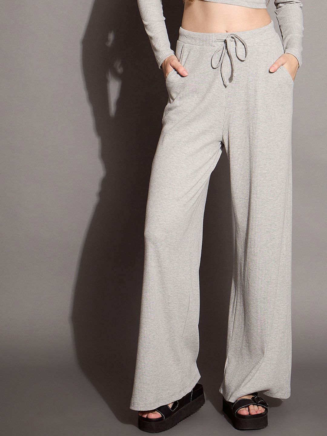 SASSAFRAS BASICS Solid Ribbed Trouser