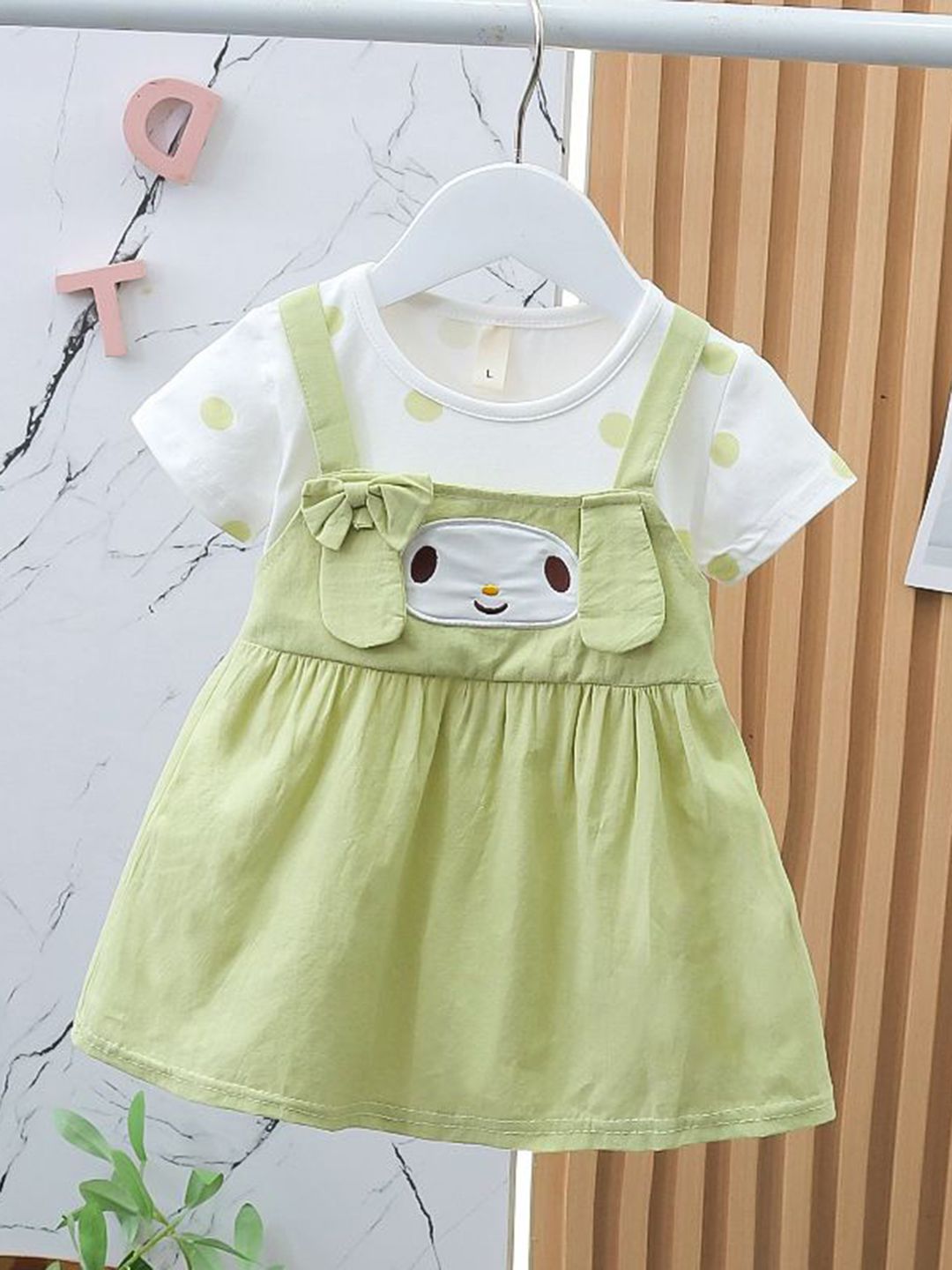 YK Girls Self Design Round Neck A-Line Dress