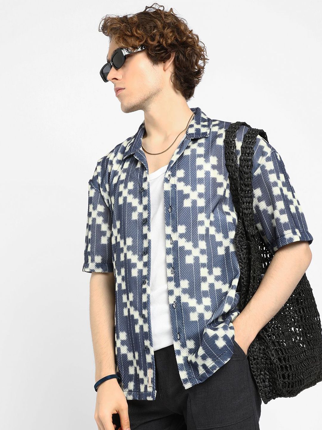 Campus Sutra Men Comfort Abstract Printed Oversized Casual Shirt