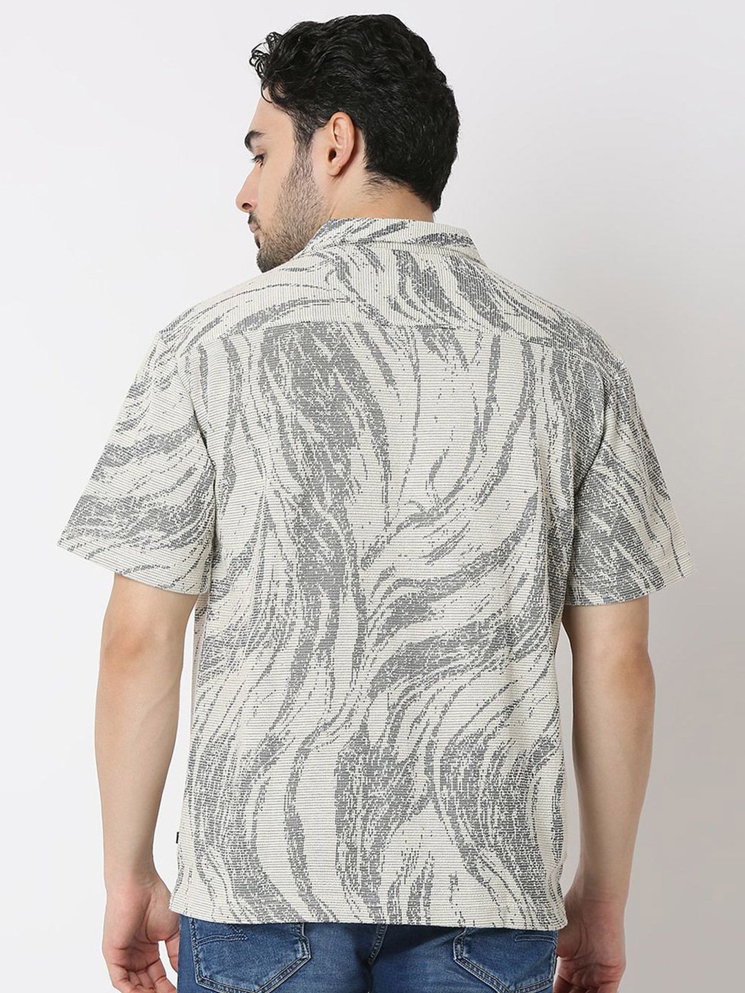 SPYKAR Men Relaxed Fit Cuban Collar Abstract Printed Cotton Casual Shirt