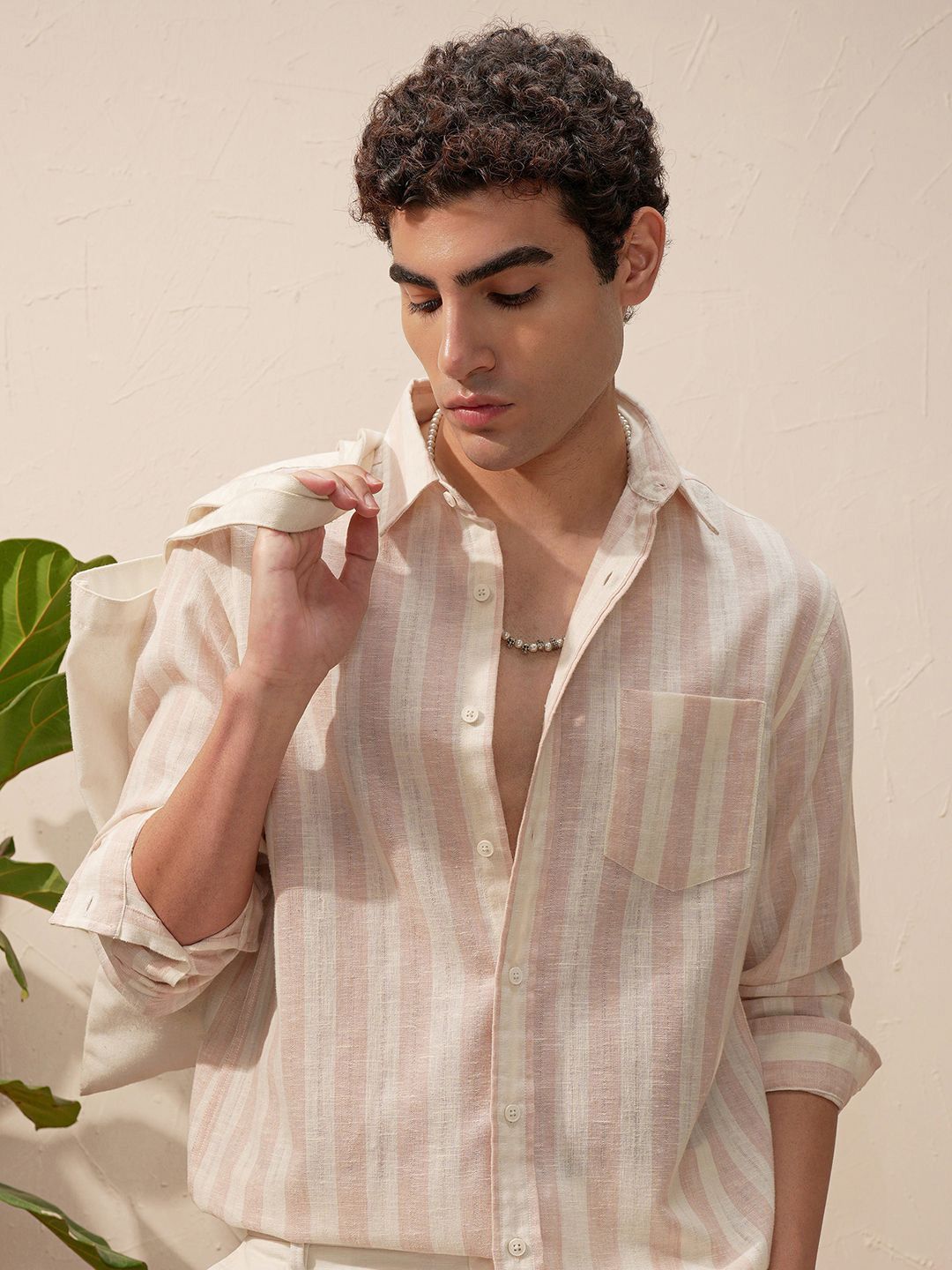 HIGHLANDER Striped Spread Collar Long Sleeves Relaxed Fit Casual Shirt