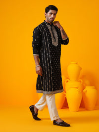 SOJANYA LUXE Kolar Mandarin Sulam Geometrik Kurta Lurus Sutera Tulen Dengan Seluar
