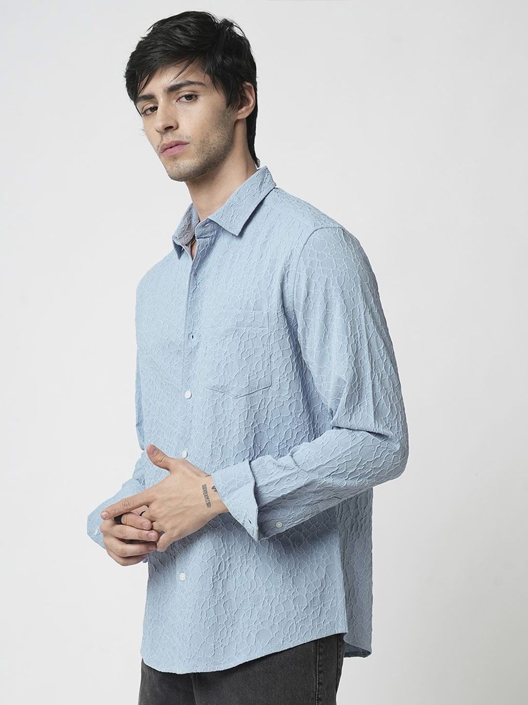 VASTRADO Men Classic Spread Collar Solid Slim Fit Casual Shirt