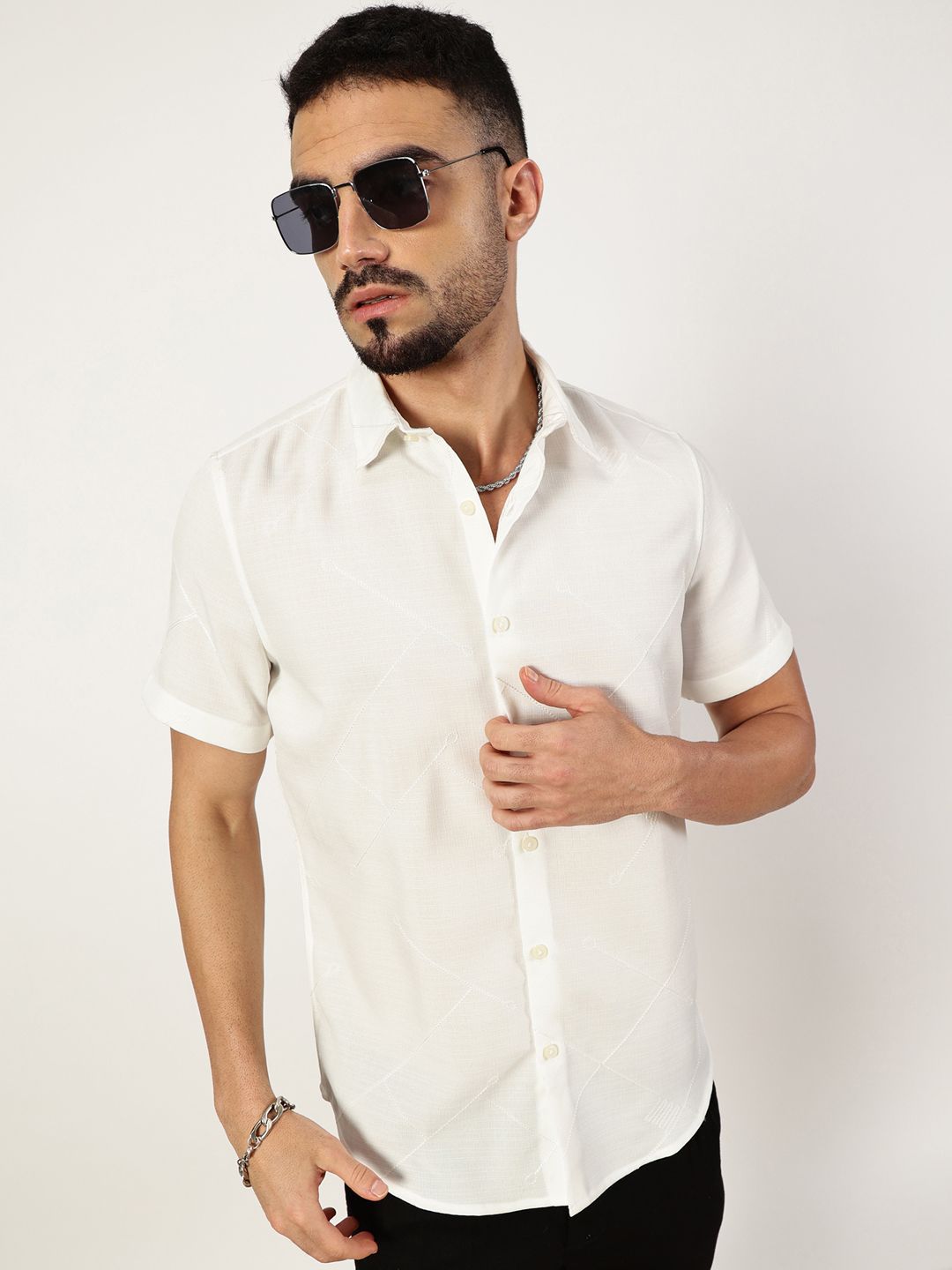 Thomas Scott Men Premium Spread Collar Textured Slim Fit Casual Shirt