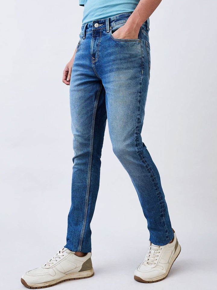 SPYKAR Men Slim Fit Low-Rise Slash Knee Jeans