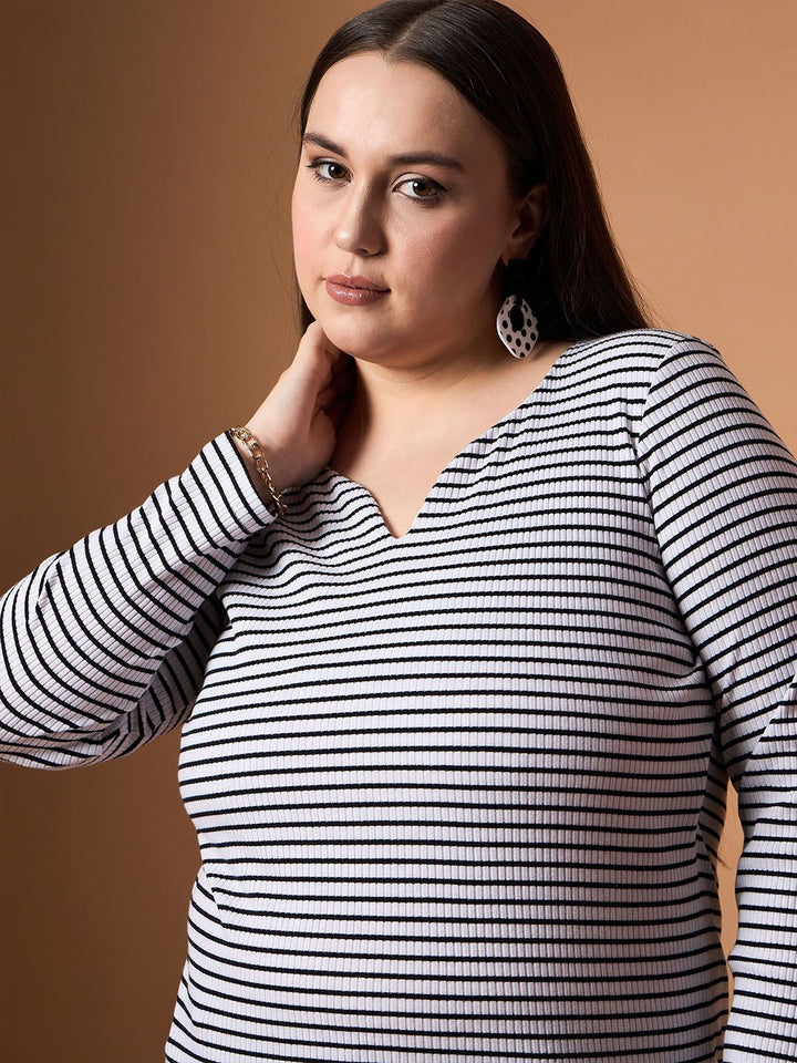 SASSAFRAS Curve Striped Sweetheart Neck Slit Sleeve Top