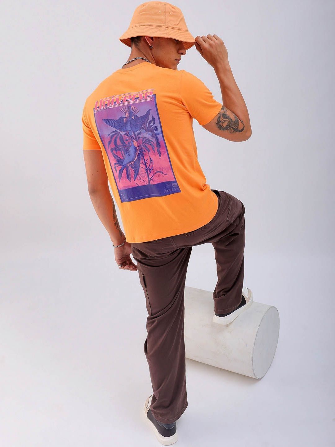 The Indian Garage Co Pure Cotton Graphic Printed Round Neck Slim Fit T-shirt