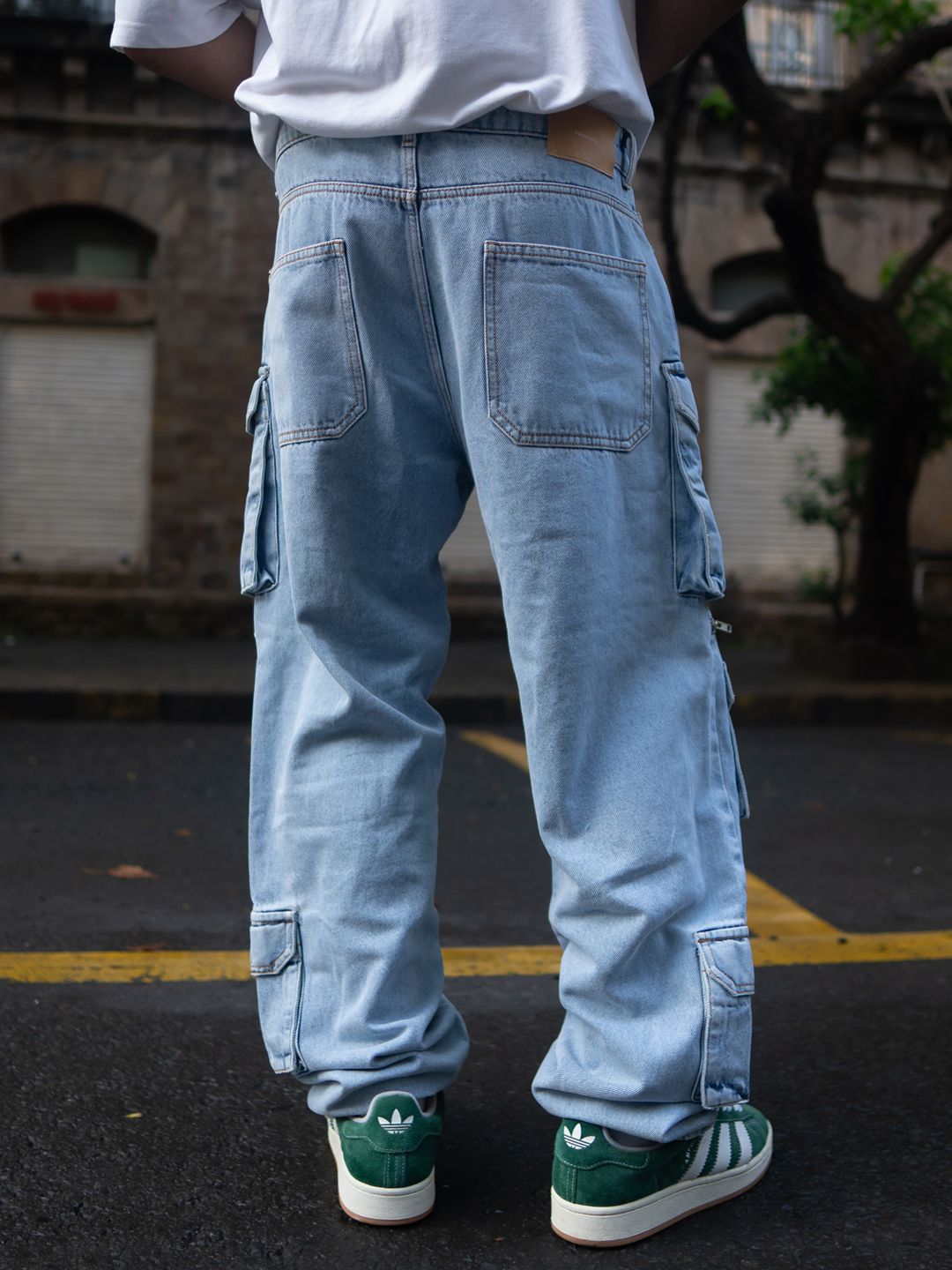 Powerlook Men Baggy Fit Mildly Distressed Light Fade Cotton Jeans