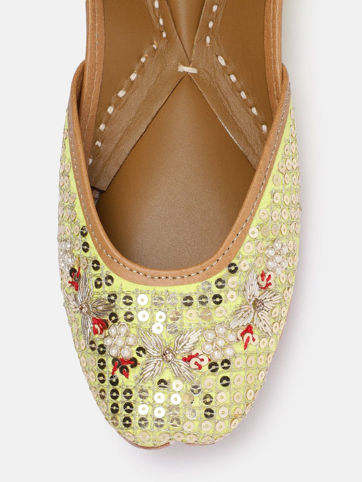 House of Pataudi Women Embellished Ethnic Mojaris