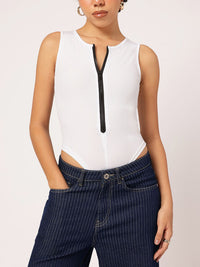 DressBerry Snowy Sleek Ribbed Bodysuit