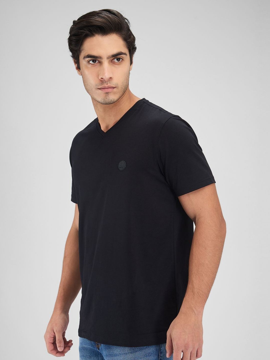 SPYKAR Men V-Neck Slim Fit T-shirt