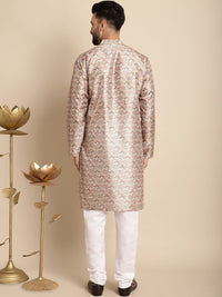 Motif Etnik Anouk Bercetak Kurta Sutera Jacquard dengan Churidar