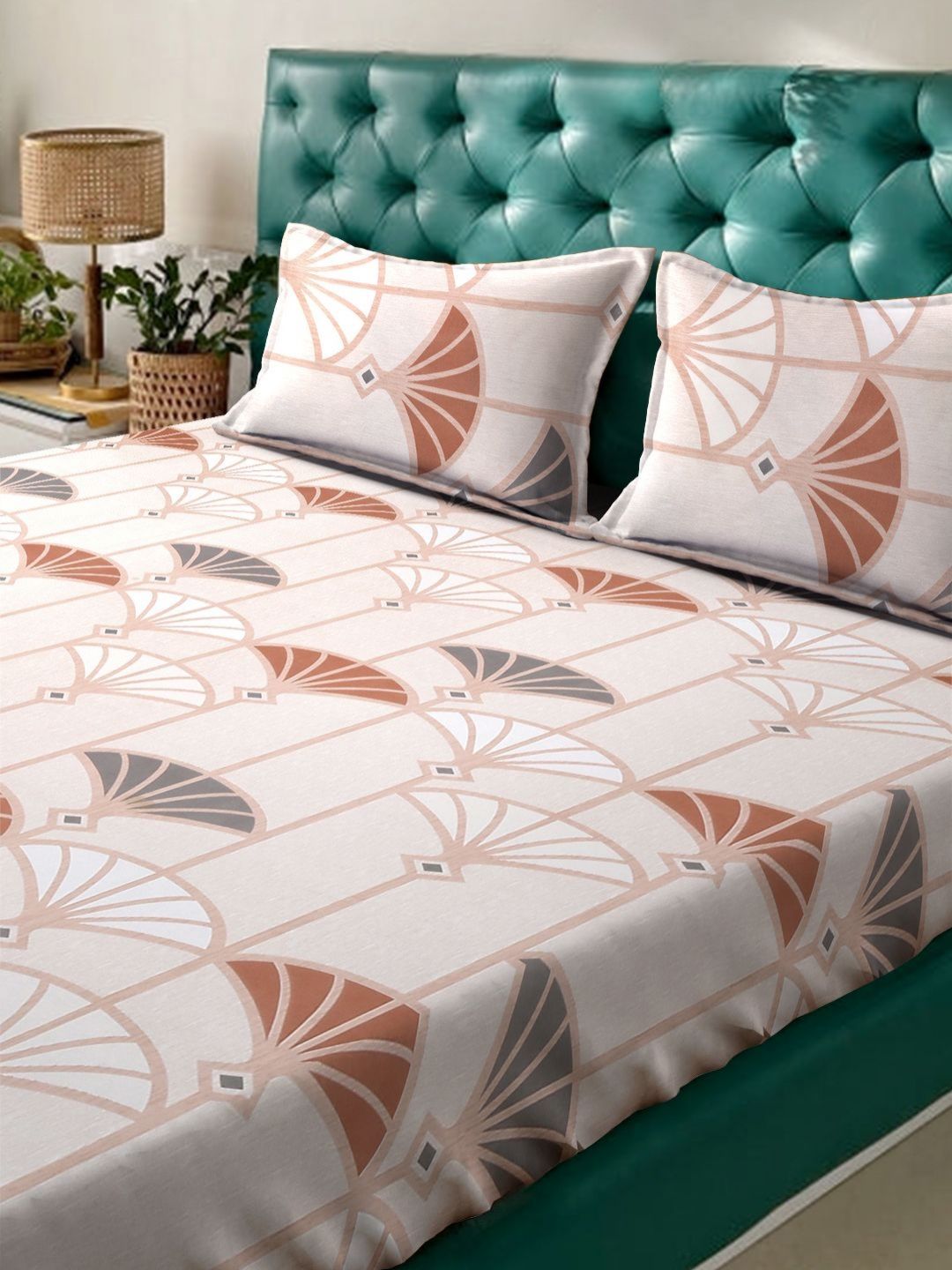 KLOTTHE Book Fold Cream Floral Cotton 300 TC King Fine Bedsheet with 2 Pillow Covers-98 x 89 inches