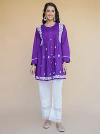 HOUSE OF KARI Floral Embroidered Round Neck Chikankari Pure Cotton Short Kurta