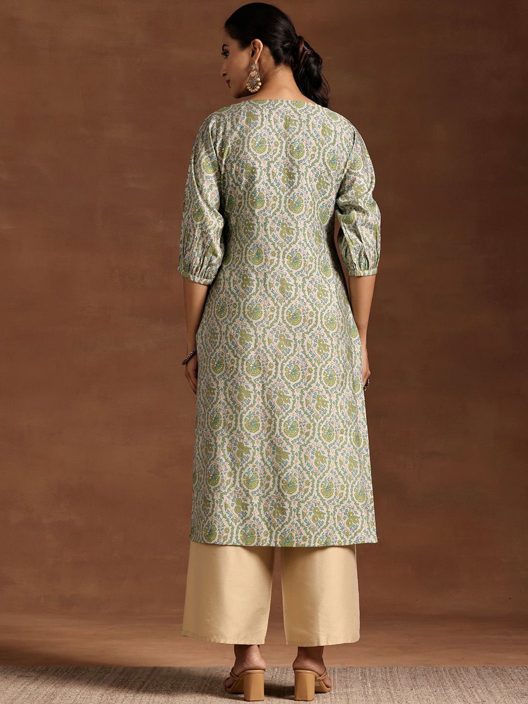 Libas Floral Printed Puff Sleeves Straight Kurta