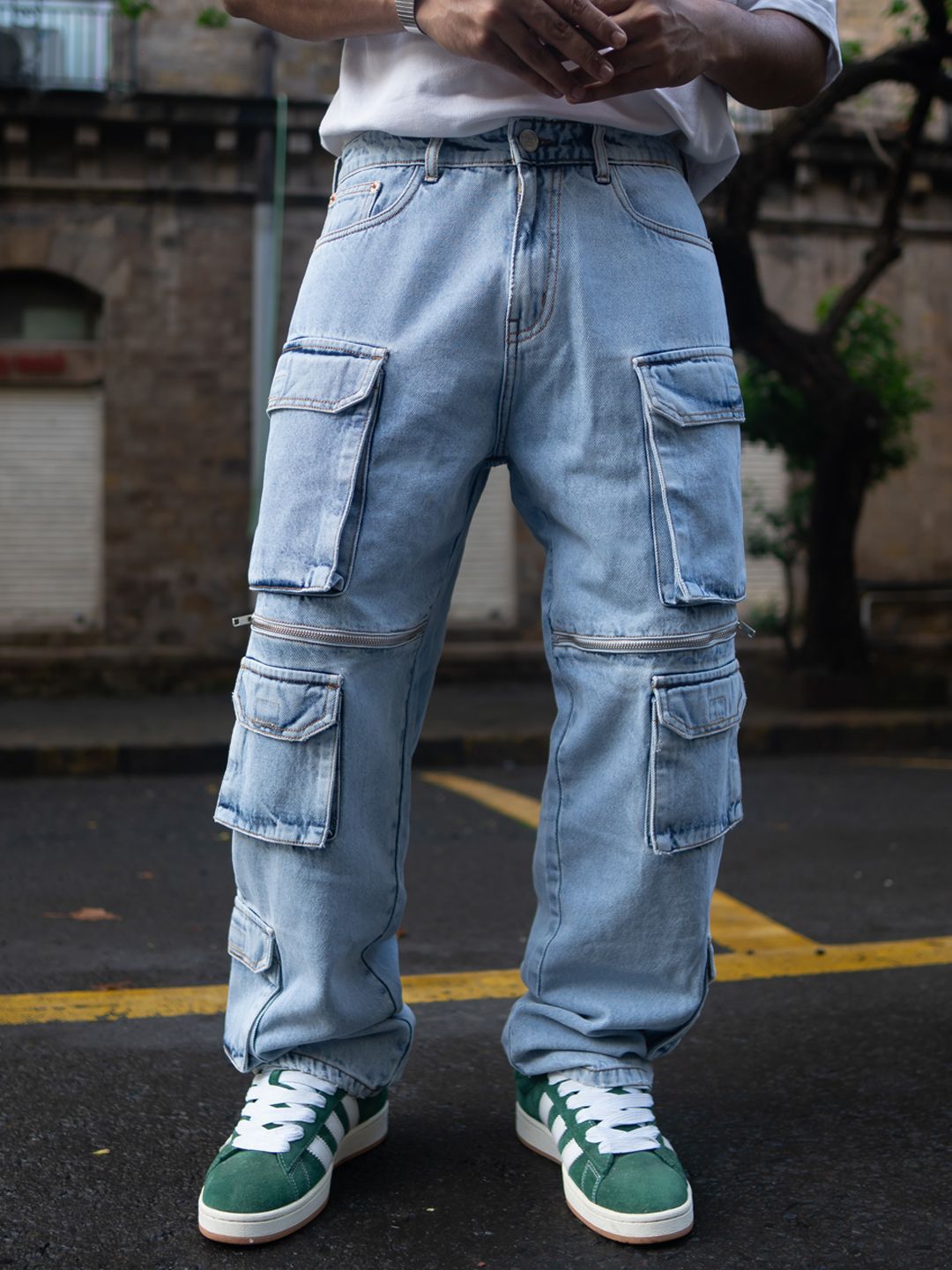 Powerlook Men Baggy Fit Mildly Distressed Light Fade Cotton Jeans