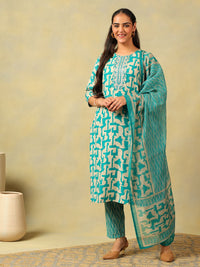 Mamicha Women Printed Regular Thread Work Pure Cotton Kurta with Trousers & With Dupatta