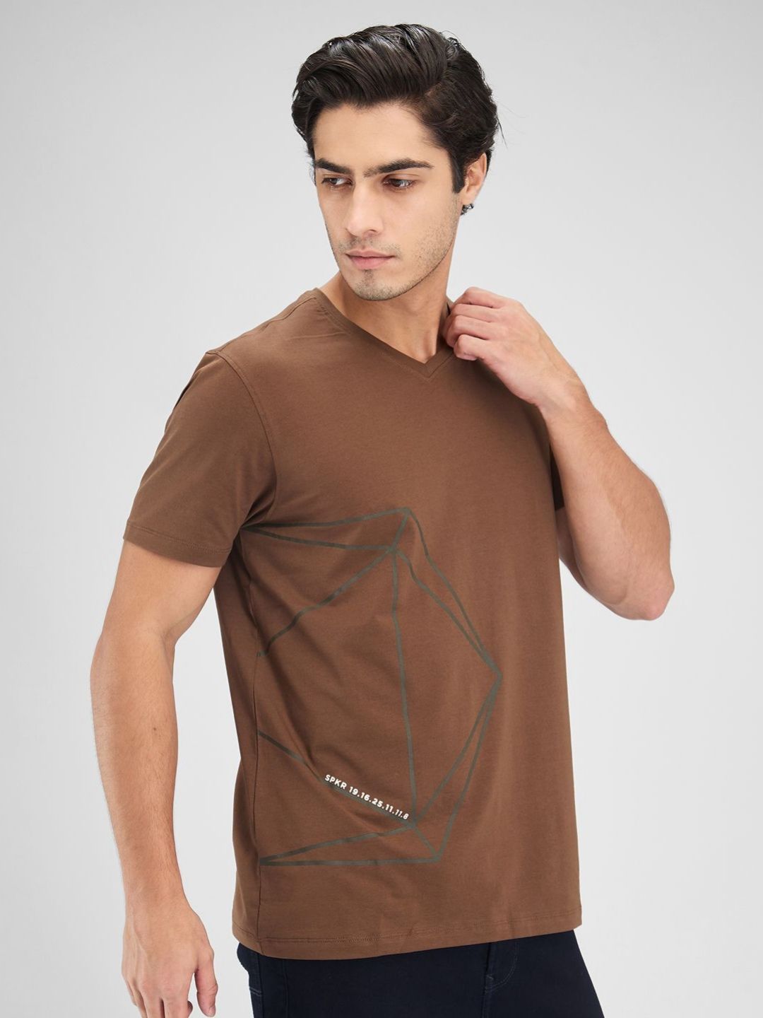 SPYKAR Men V-Neck Raw Edge Slim Fit T-shirt