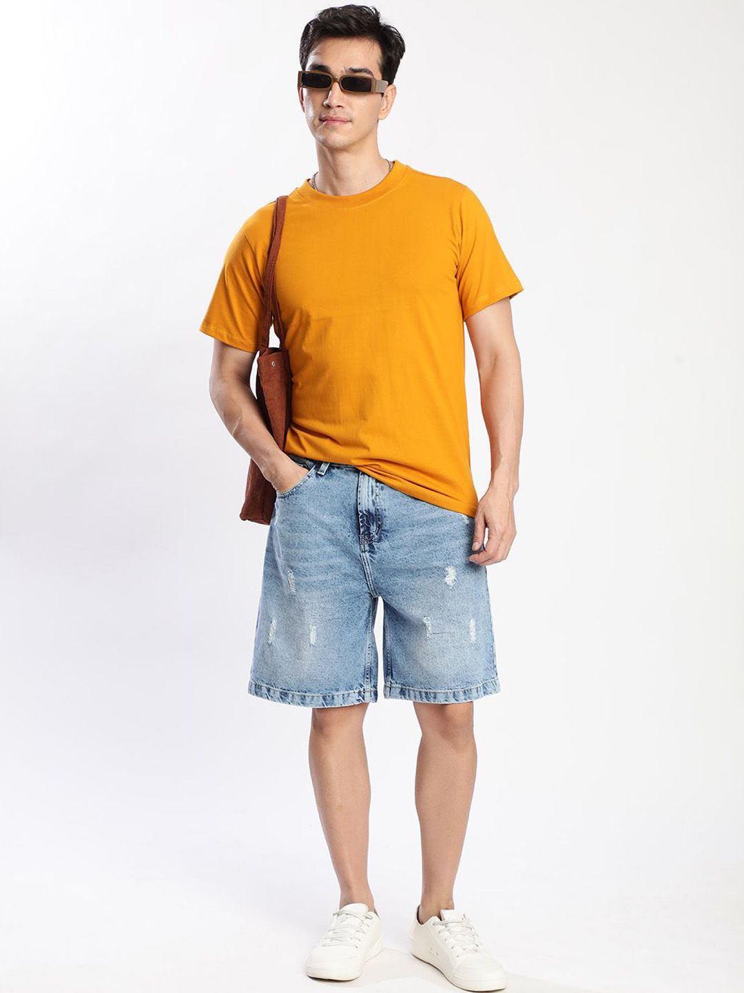 Bene Kleed Men Relaxed Fit Distressed Denim Shorts