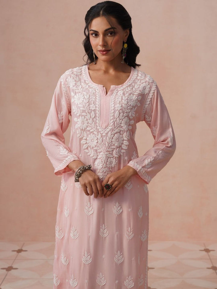 Rumah Wanita Chikankari Motif Etnik Bersulam Kurta Chikankari