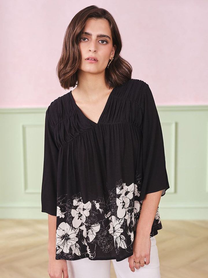 AND Women Floral Print V-Neck Top