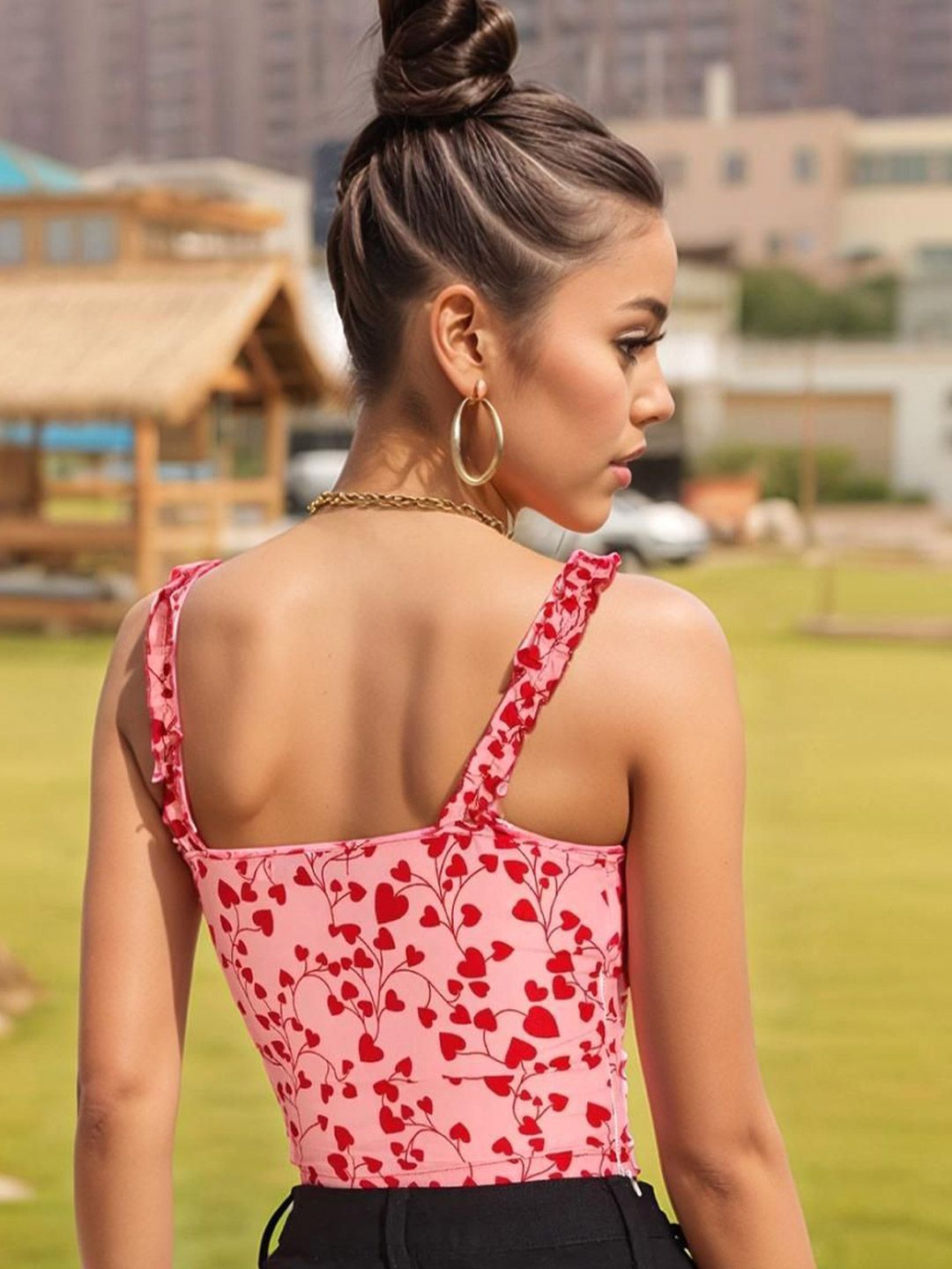 DressBerry Women Floral Print Shoulder Straps Neck Crop Top