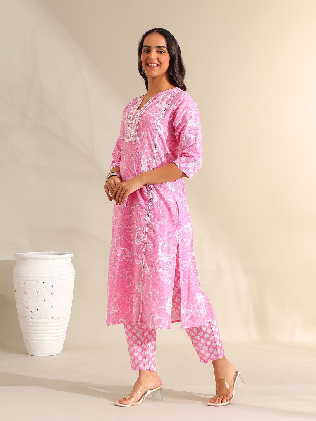 Mamicha Women Printed Pure Cotton Kurta with Trousers & With Dupatta