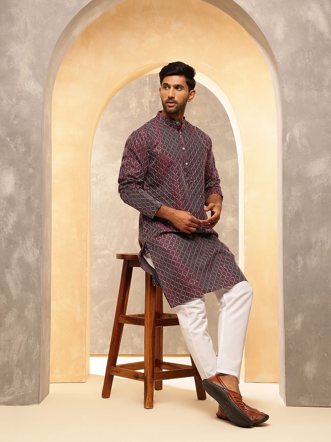 Anouk Geometric Embroidered Band Collar Thread Work Straight Cotton Silk Kurta