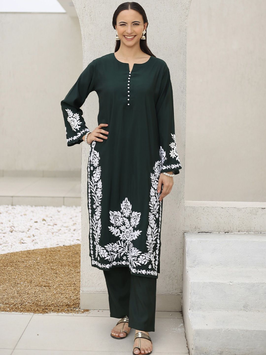 HOUSE OF KARI Floral Embroidered Chikankari Straight Kurta with Trousers