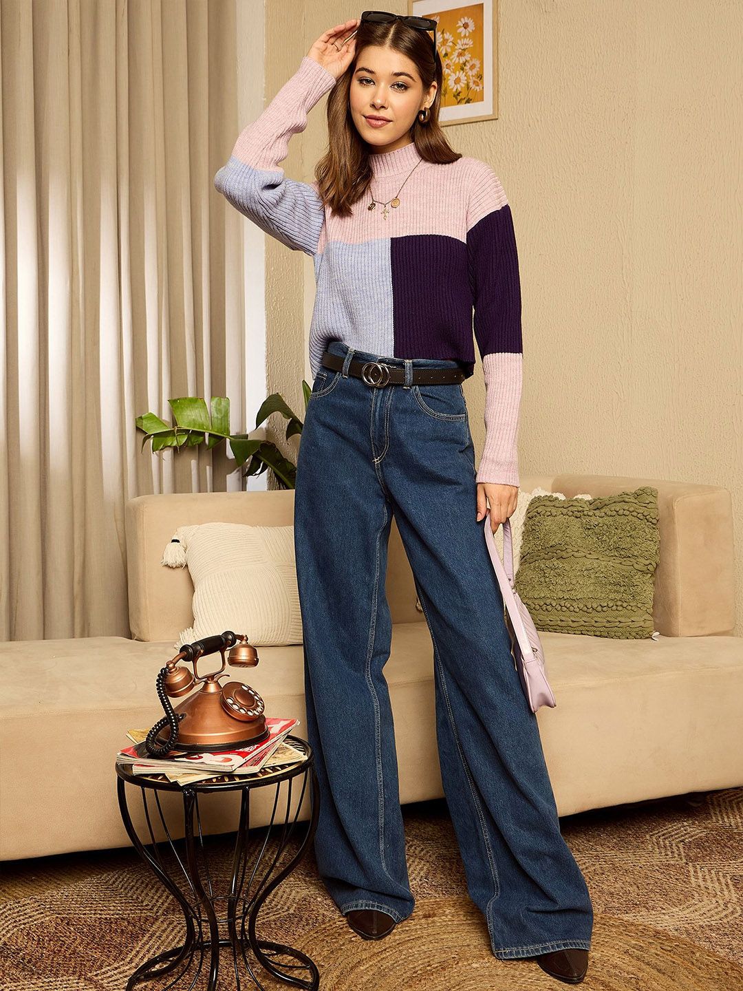 Berrylush Women Colourblocked Pullover Sweater