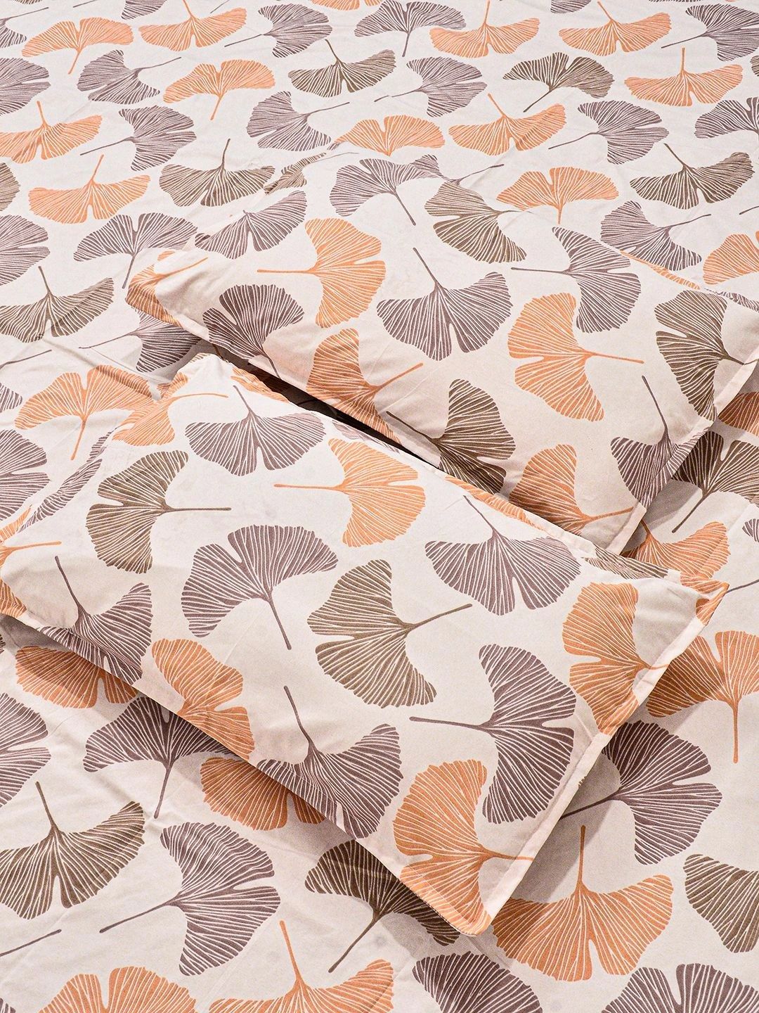 KLOTTHE Beige & Orange Floral 300 TC King Bedsheet with 2 Pillow Covers