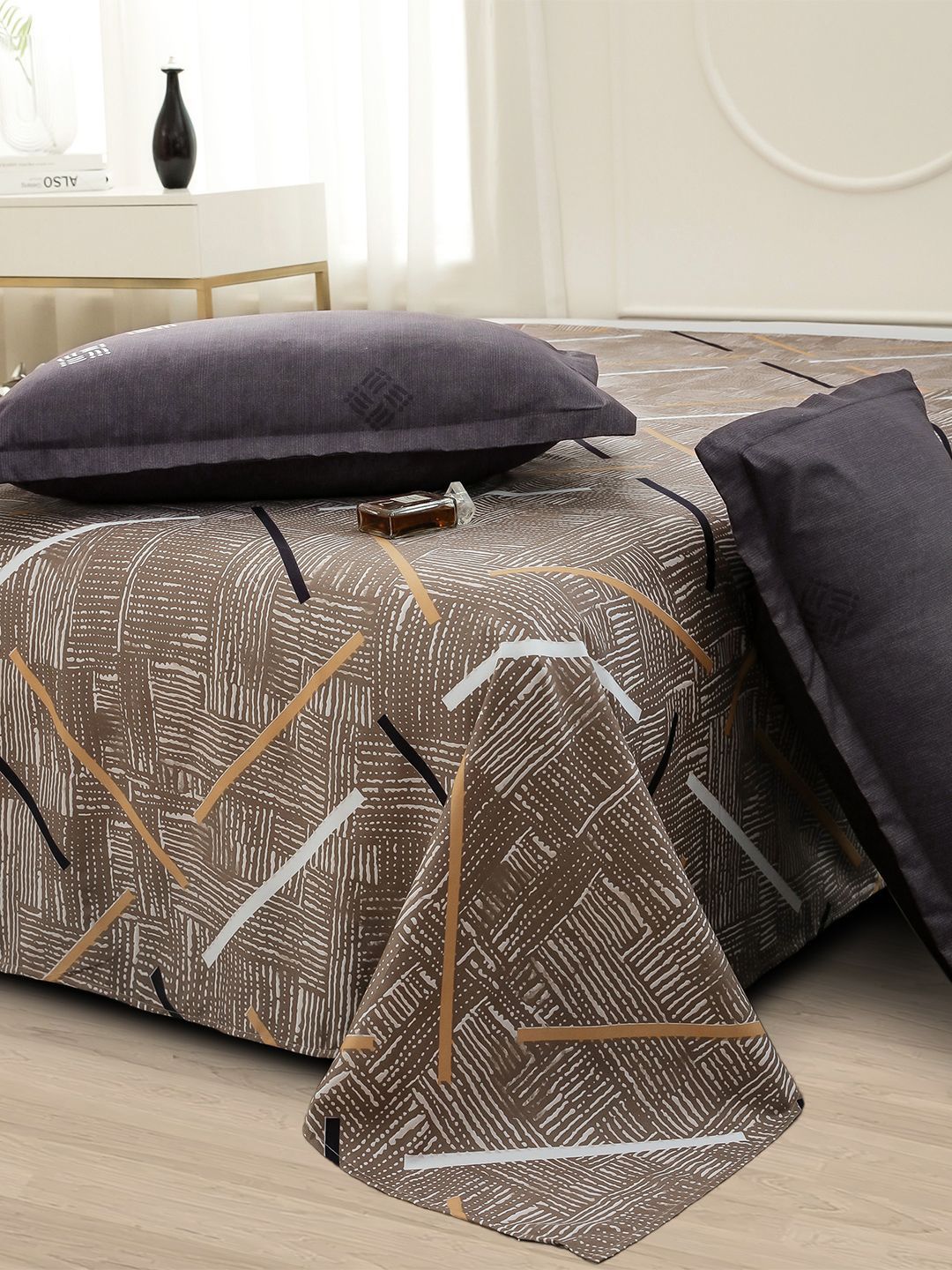 Story@home Coffee Brown Abstract Printed 240 TC Satin Finish Queen Bedsheet Set