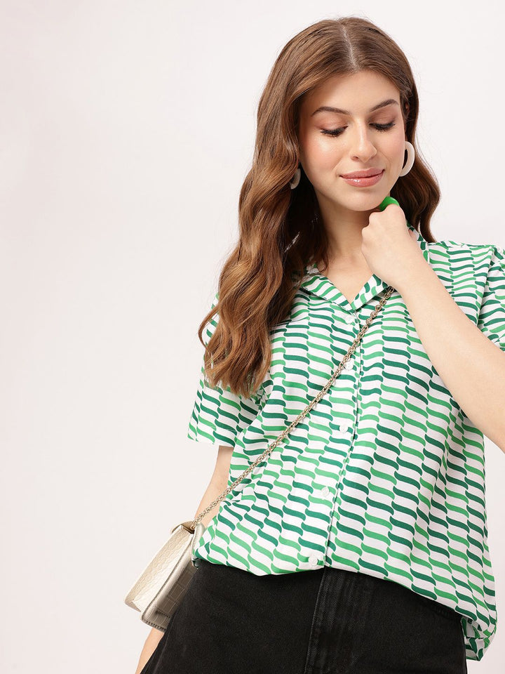 Chill In Geometric Vacanza Style Printed Relaxed Fit Shirt
