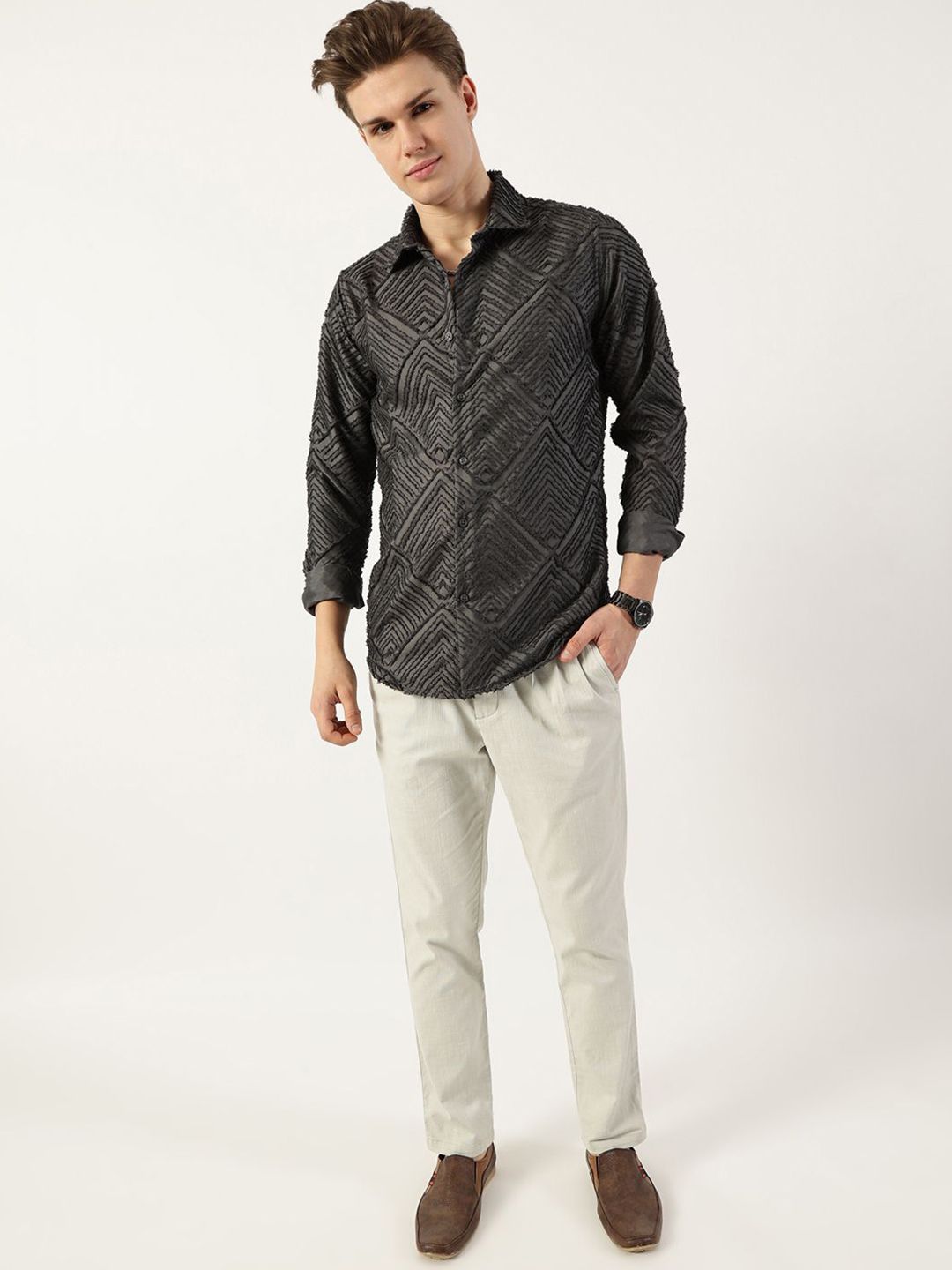 Thomas Scott Men Premium Spread Collar Textured Solid Slim Fit Casual Shirt