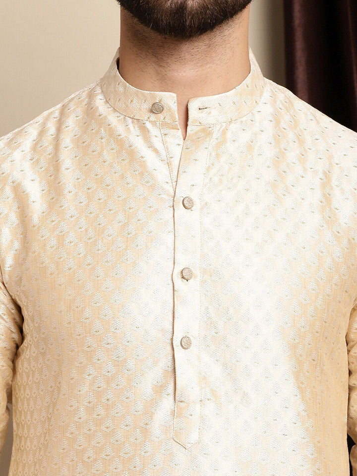 Motif Etnik Anouk Tenunan Rekaan Kurta Biasa dengan Churidar