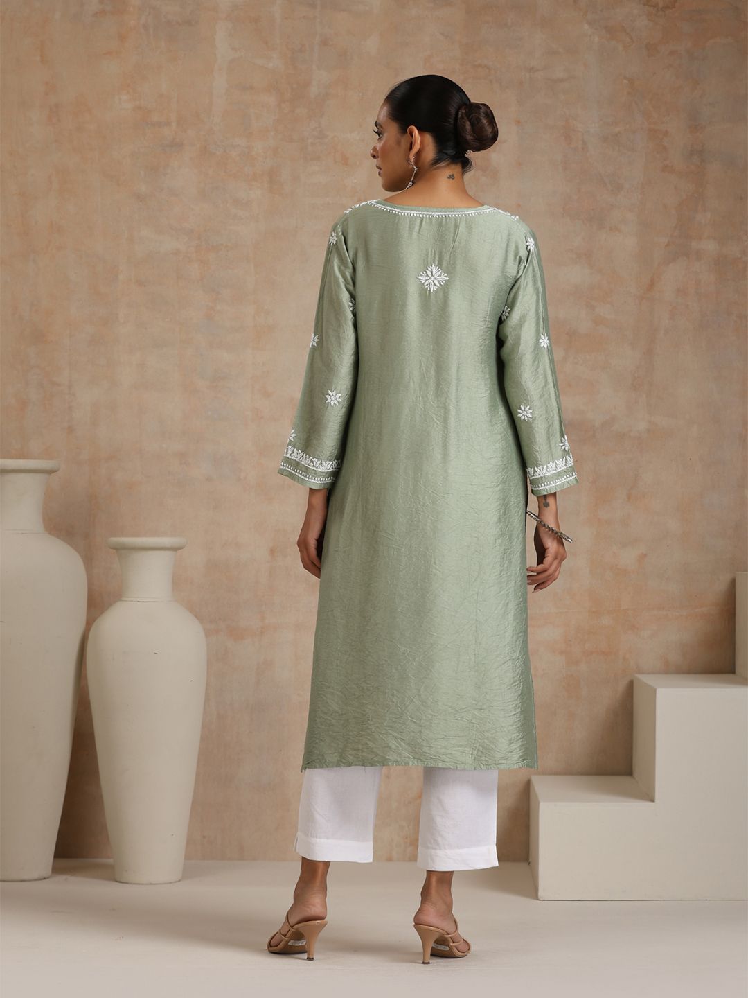House of Chikankari Women Green Chanderi Chikankari Embroidered Kurta
