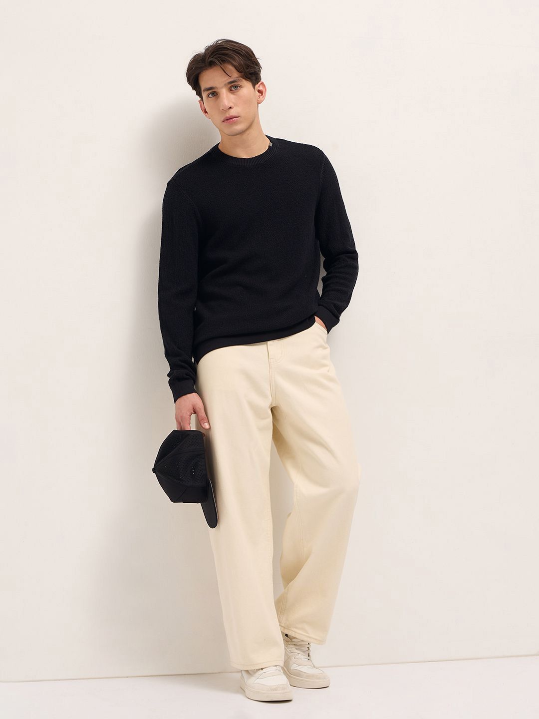 THE BEAR HOUSE Men Solid Round Neck Cotton T-shirt