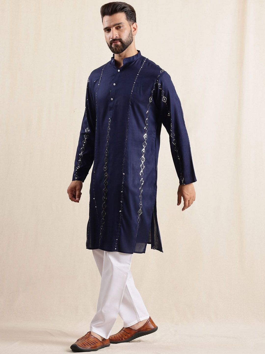 Anouk Men Ethnic Motifs Embroidered Pure Cotton Kurta with Pyjamas & Nehru Jacket