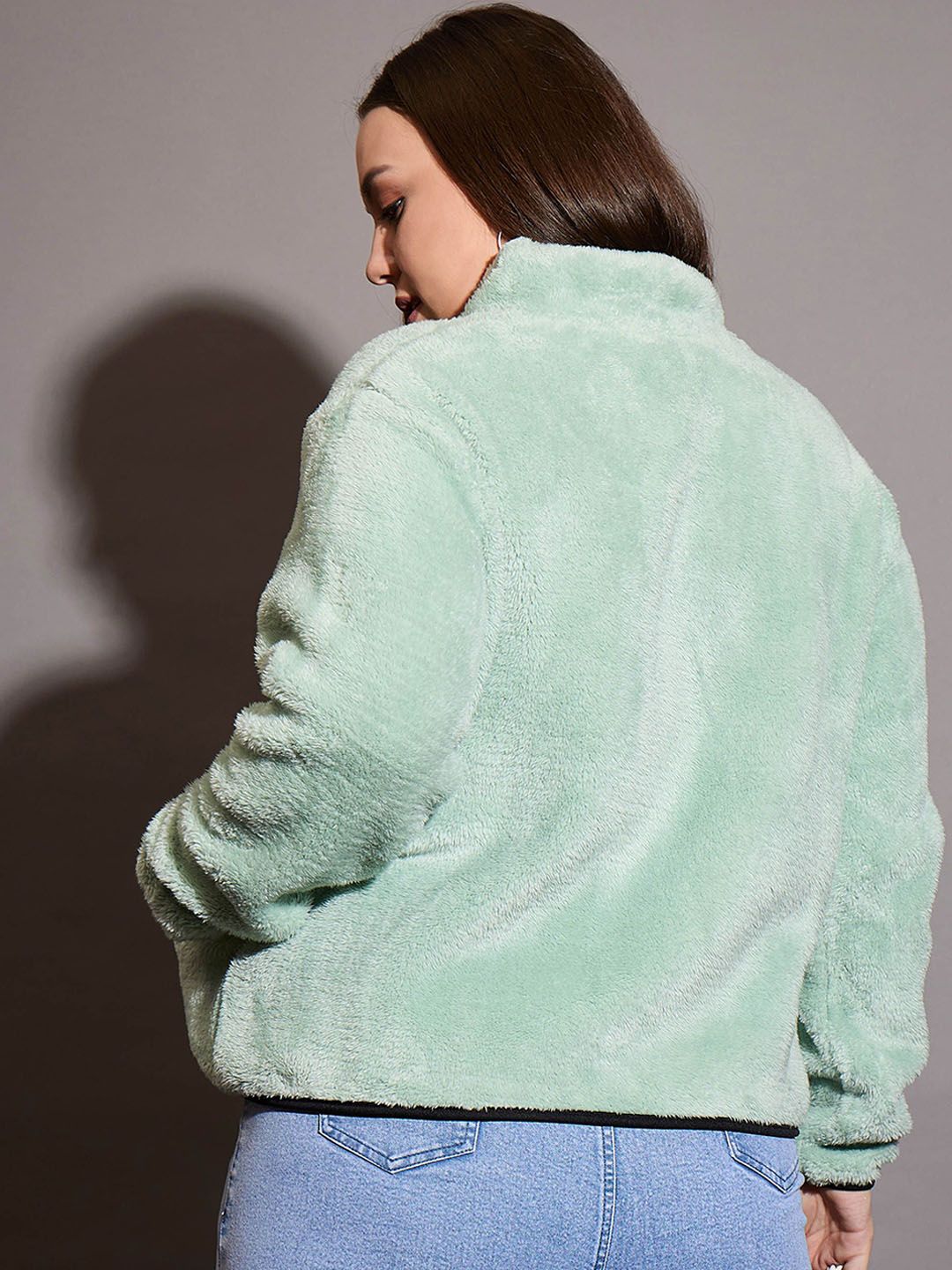 SASSAFRAS Curve Women Mock Collar Self Design Faux Fur Plus Size Casual Tailored Jacket