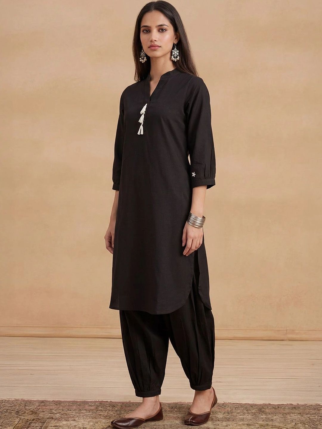 House of Chikankari Women Regular Chikankari Kurta with Trousers