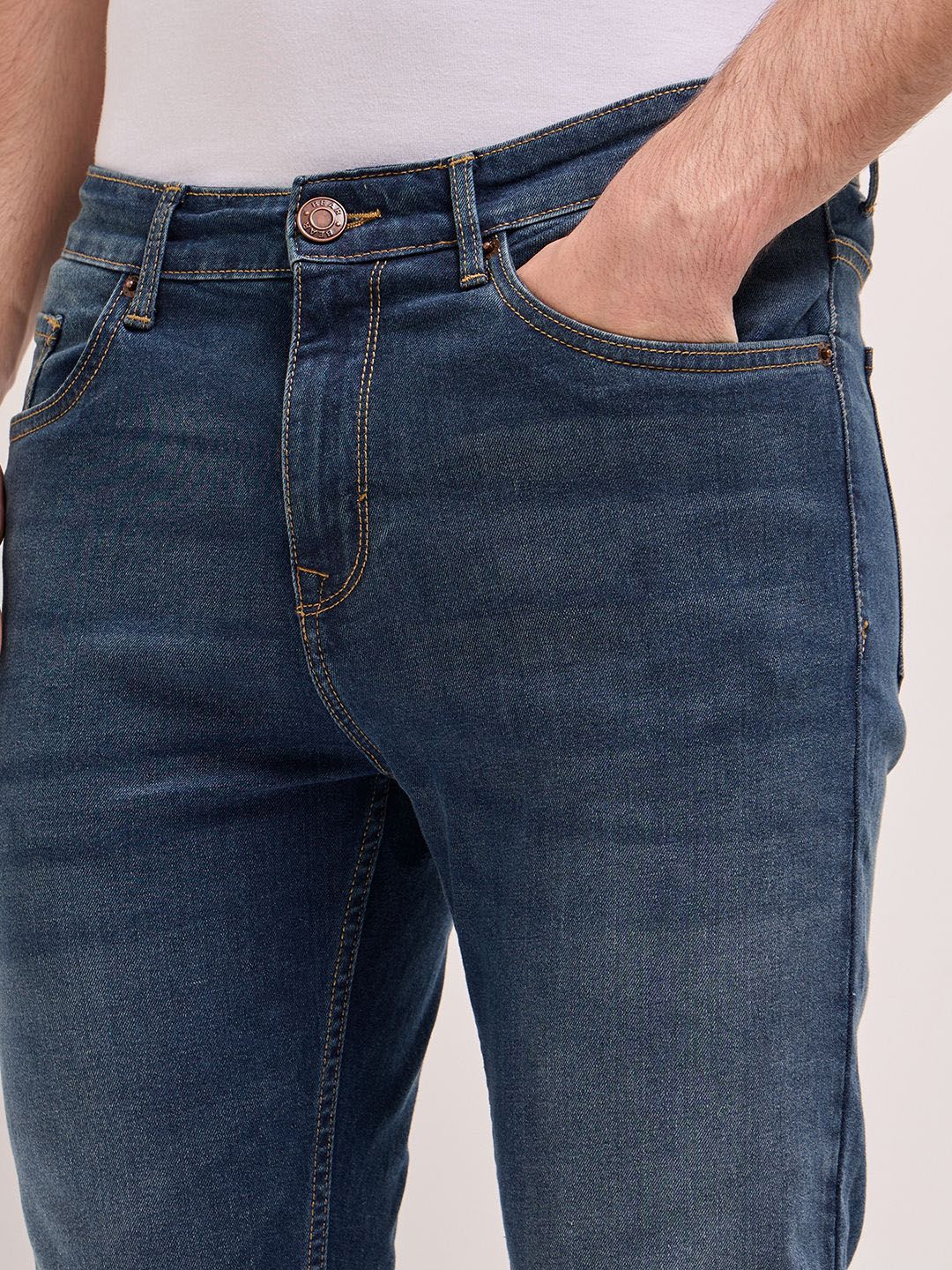 THE BEAR HOUSE Men Slim Fit Light Fade Jeans
