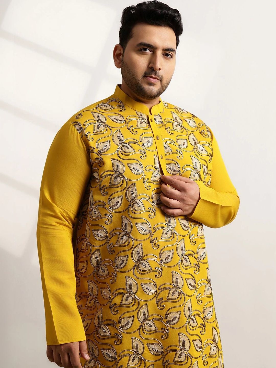 SOJANYA PLUS Men Ethnic Motifs Printed Regular Kurta with Trousers