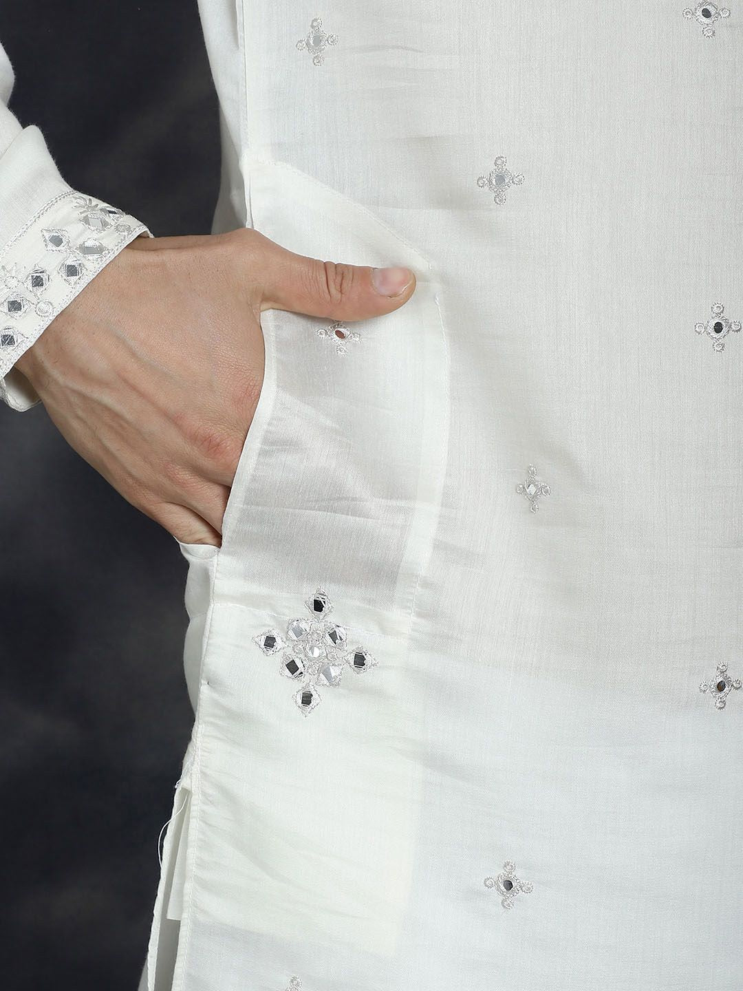 Jompers Embroidered Flared Sleeves Thread Work Strigth Kurta