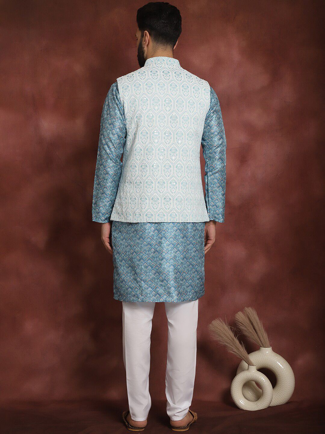 Anouk Men Geometic Printed Thread Work Straight Kurta With Pyjama & Nehru Jacket