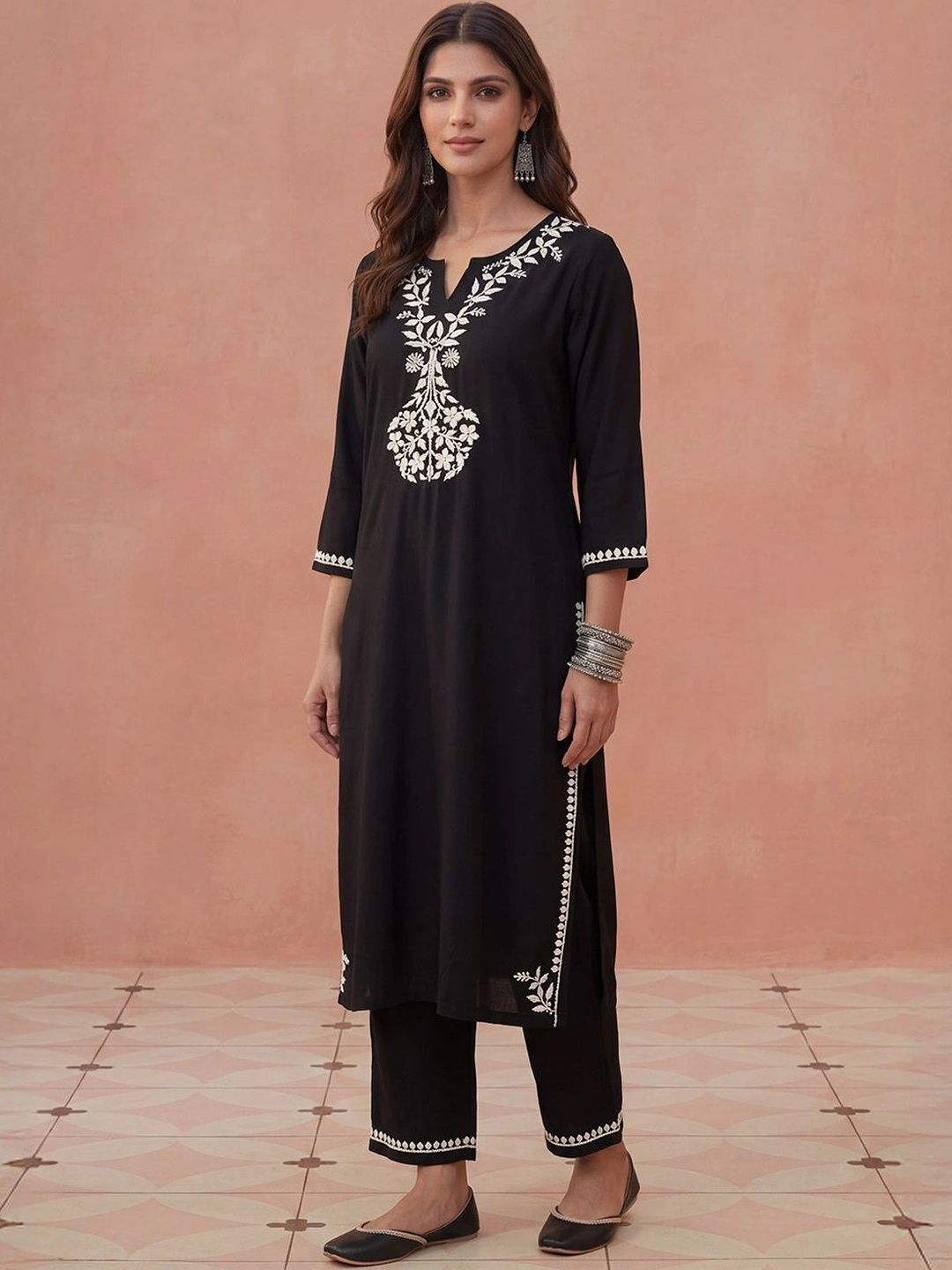 Rumah Chikankari Kurta Chikankari Biasa Wanita dengan Seluar