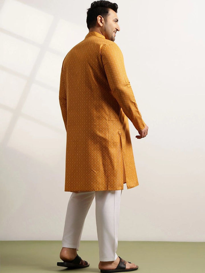 SOJANYA PLUS Men Printed Regular Kurta with Pyjamas